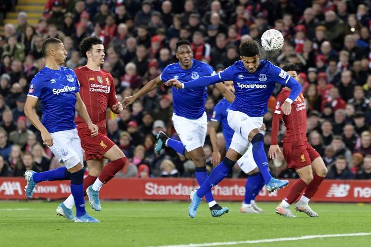 曼晚：曼联有信心在出售“弃将小队”前为引进谢什科提供资金