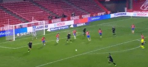 比安奇：难以理解孔蒂如此抱怨，球队的替补席存在问题